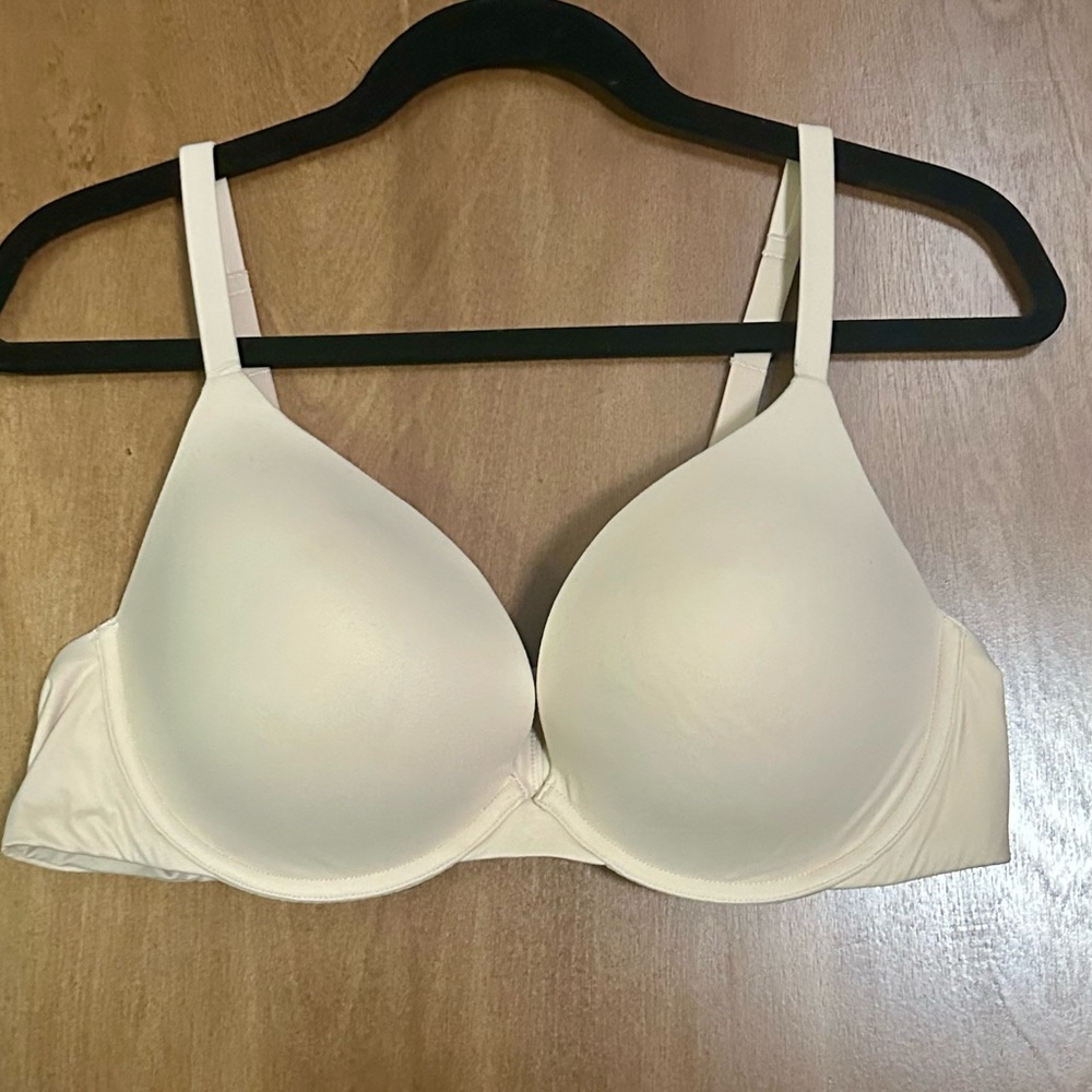 SKIMS Push-up Bra 38D Sand NWT